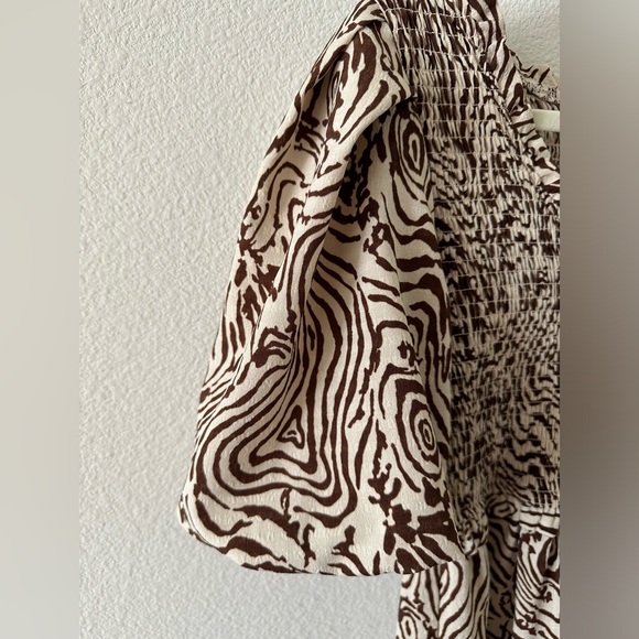 Moon River Puff Sleeve Maxi dress size medium - Picture 4 of 4